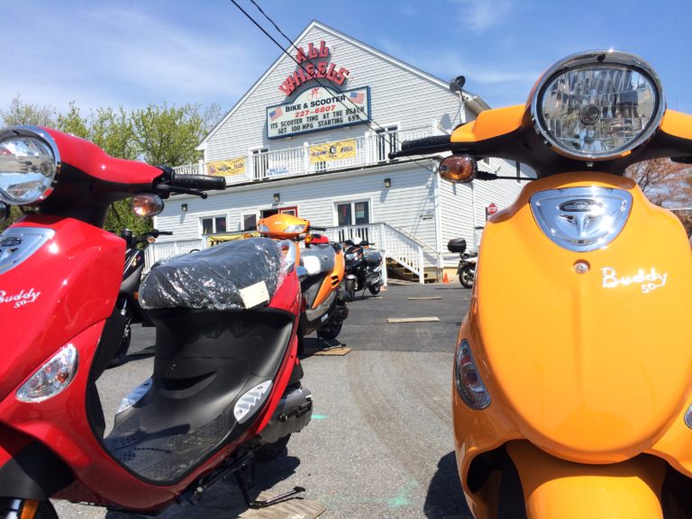 Riding Scooters and Mopeds in Rehoboth, Dewey and Lewes Delaware - All